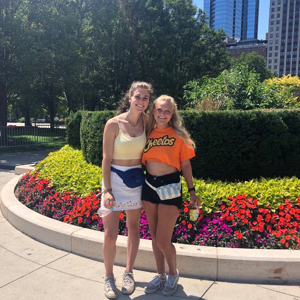 Meet your Posher, Delia